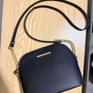 Elegant Steve Madden Black Crossbody Bag